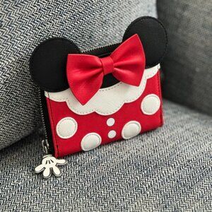 NWT Disney Minnie Mouse Loungefly Wallet